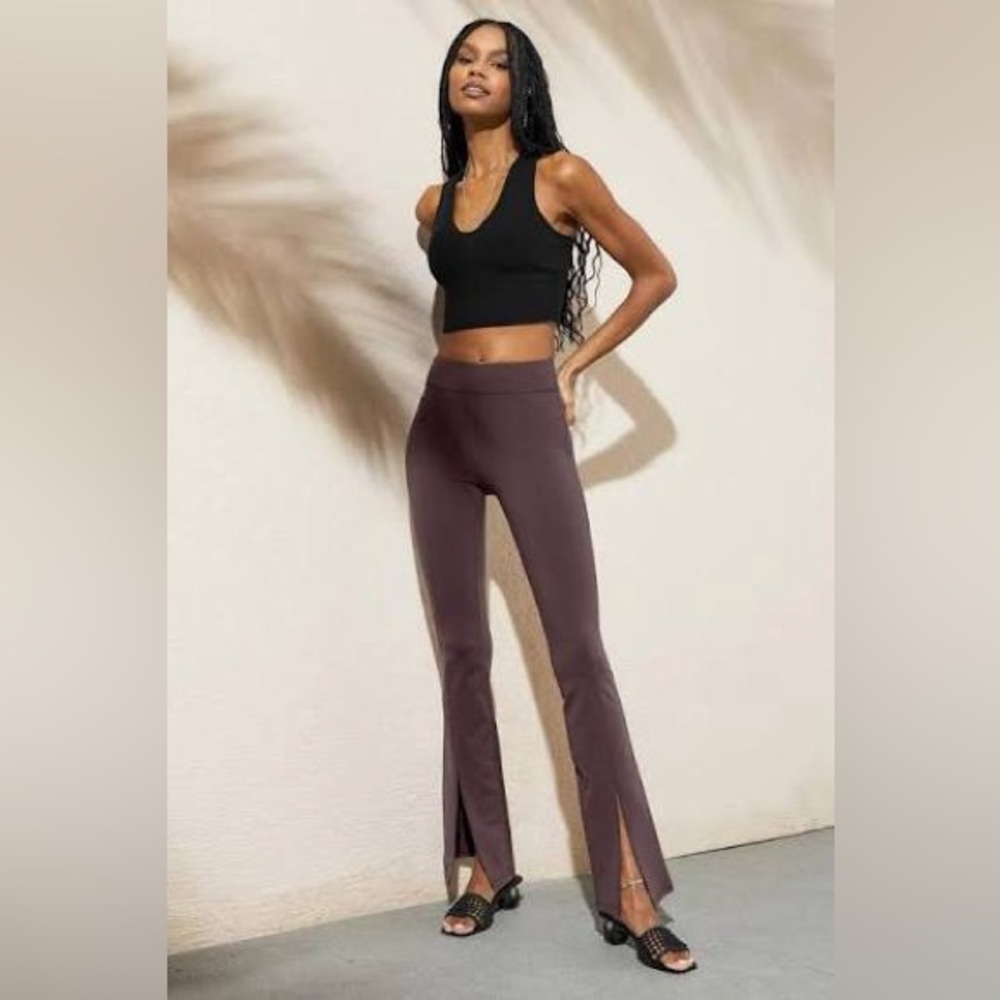 alo airbrush high waist 7/8 flutter legging